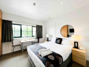 Studio 431/247 gouger st ex hotel room in city, Adelaide